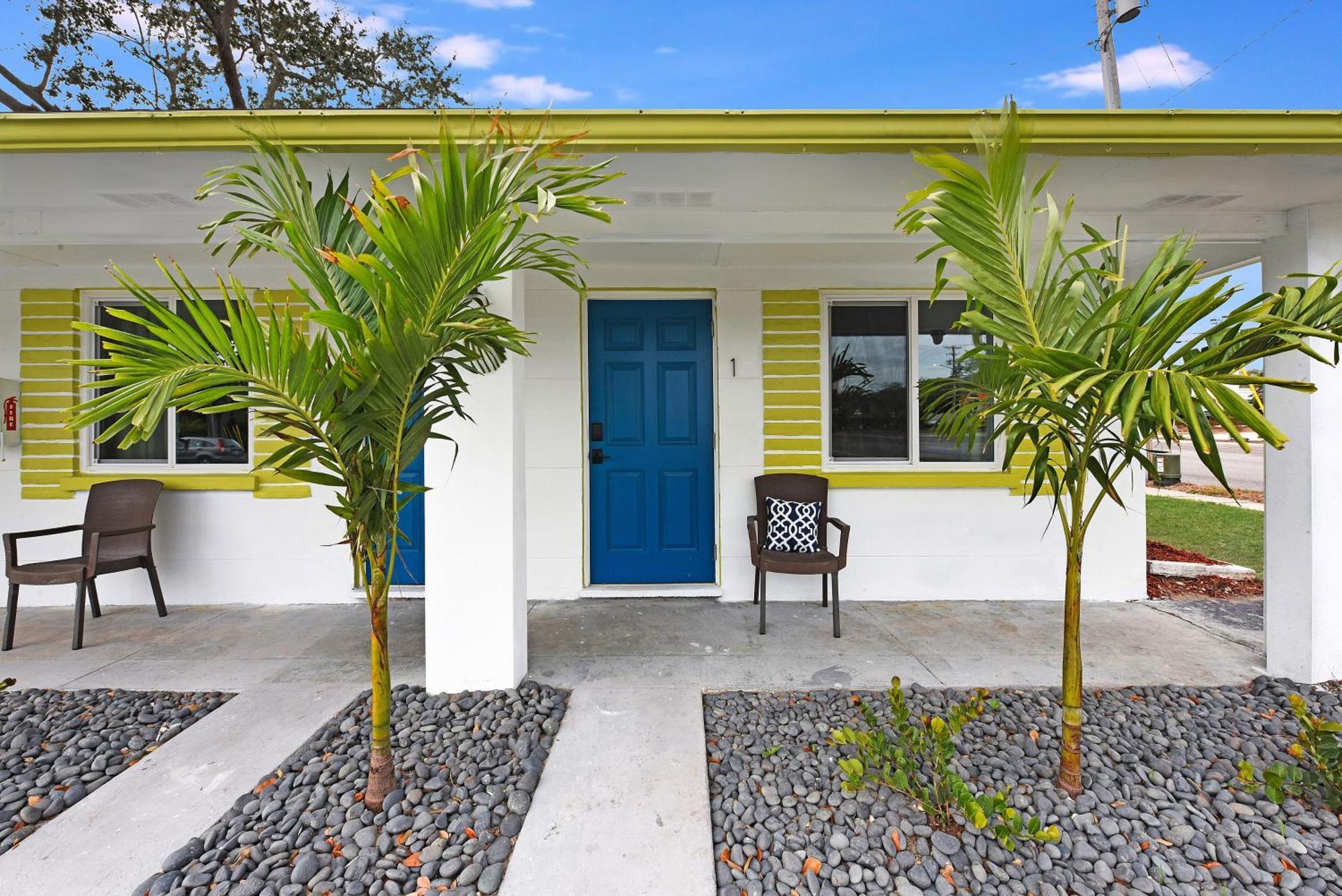 Palm Cove Motel Клируотер Экстерьер фото